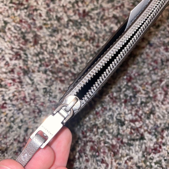 Givenchy Wallet - Picture 7 of 9